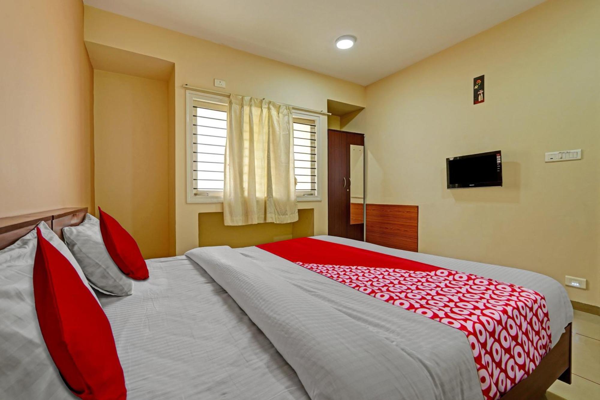 Super Hotel O Indra Suites Майсур Экстерьер фото